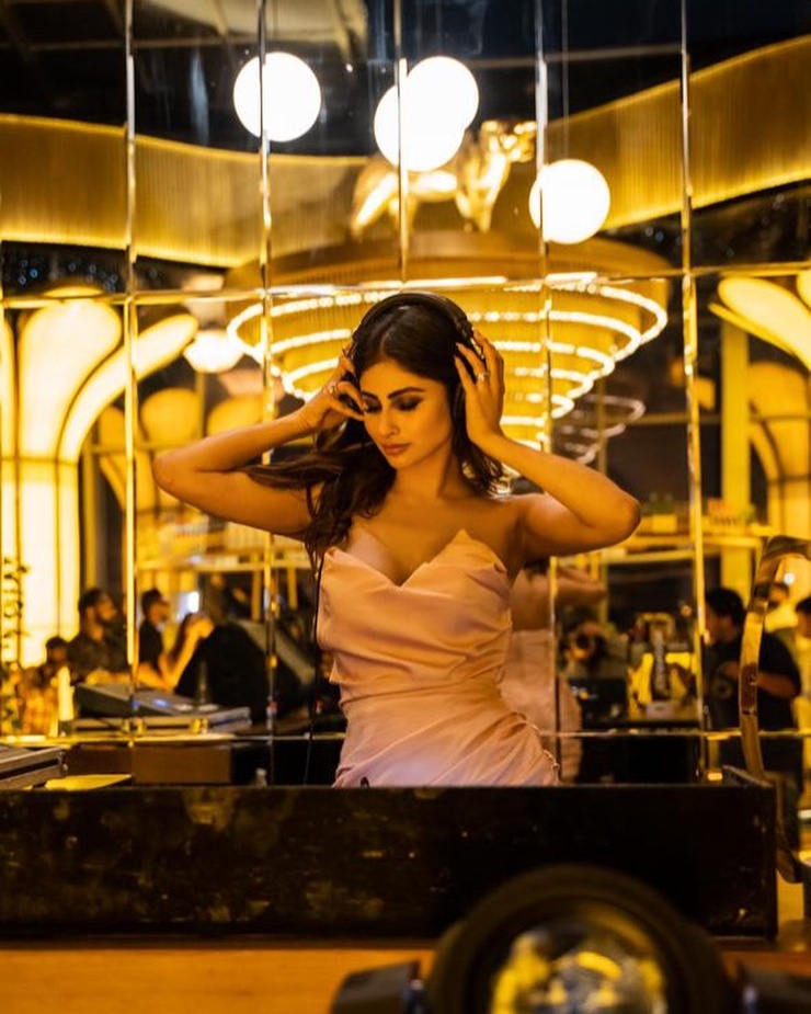 Mouni Roy