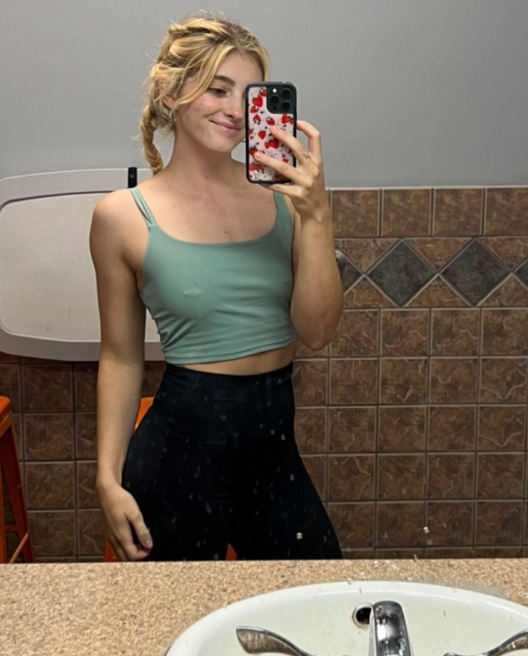 Willow Shields Willow Shields