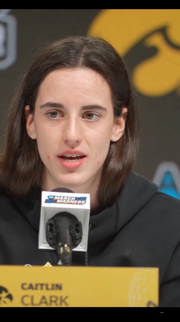 Caitlin Clark (ii)