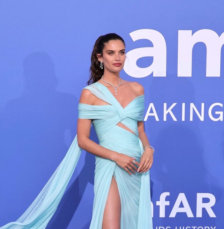 Sara Sampaio Sara Sampaio