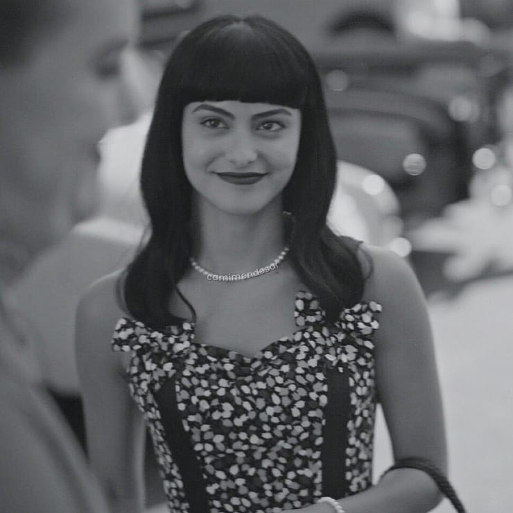 Camila Mendes