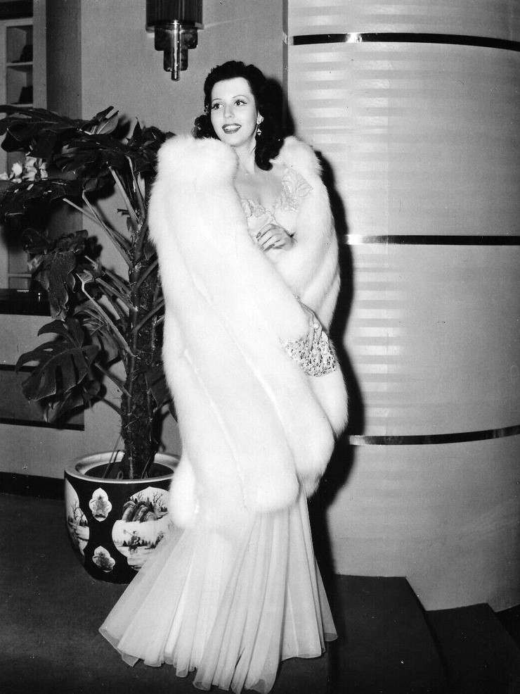 Ann Miller