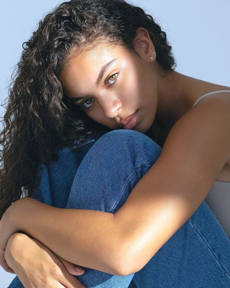 Arianna Barron Arianna Barron