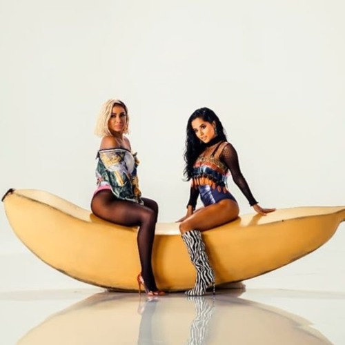Anitta feat. Becky G: Banana