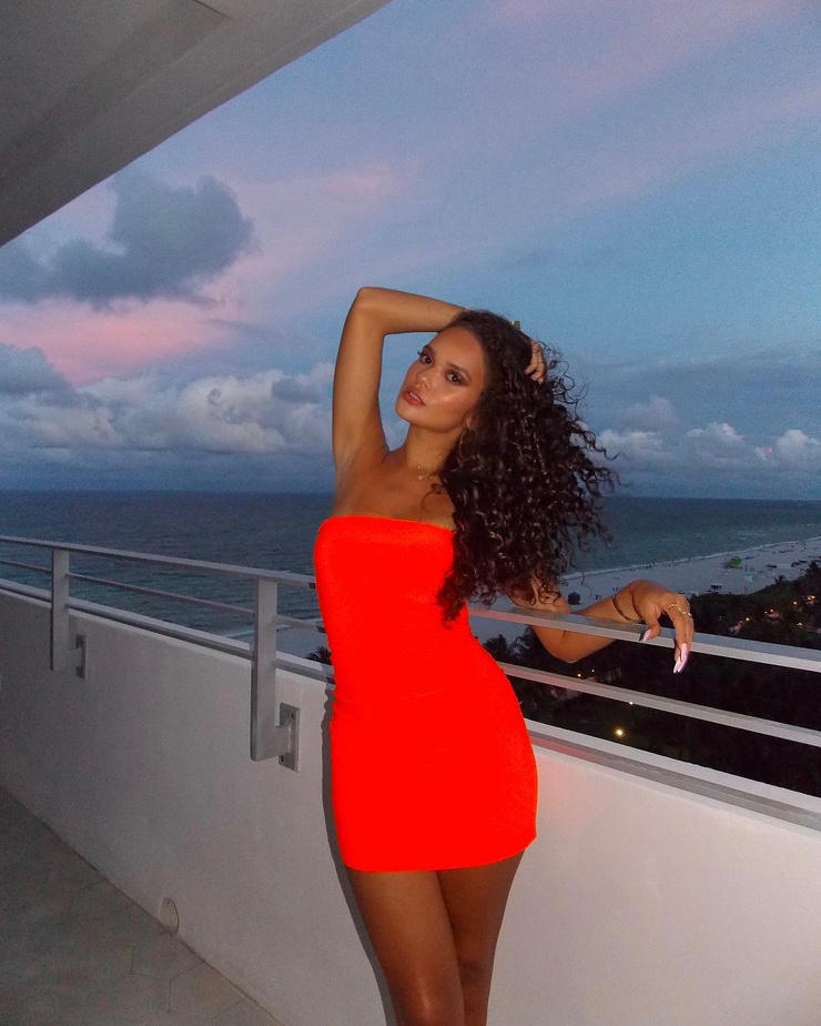 Madison Pettis Madison Pettis