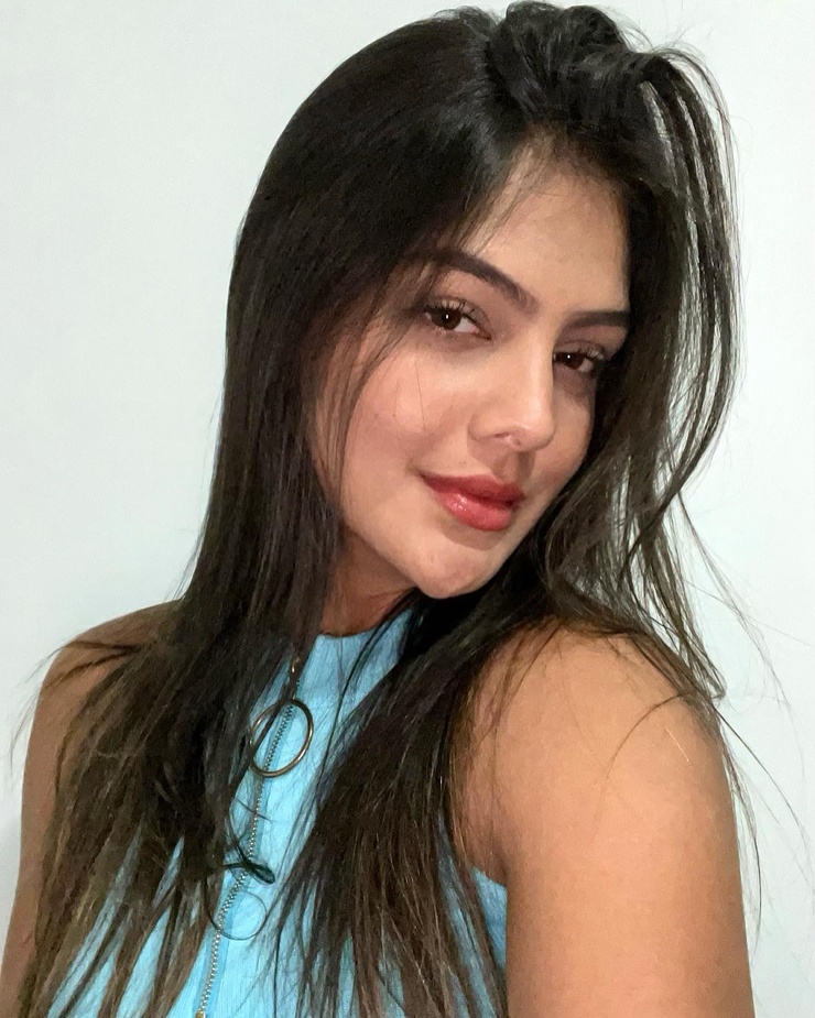 LAURA GIRALDO
