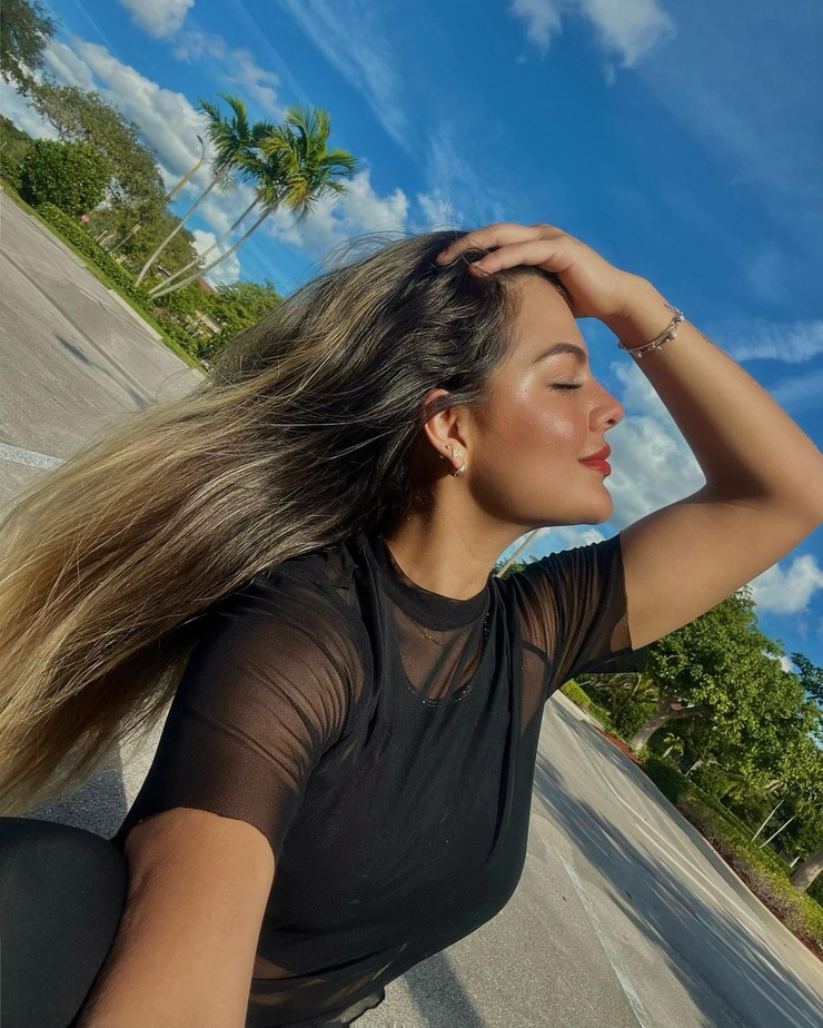 LAURA GIRALDO