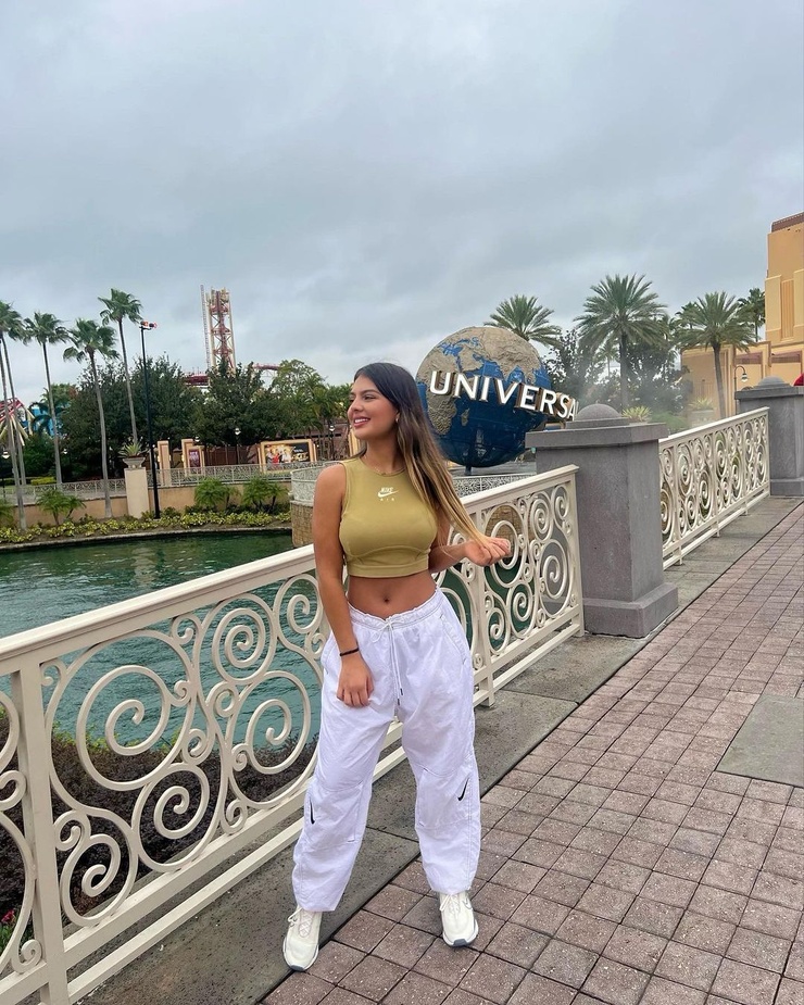 LAURA GIRALDO