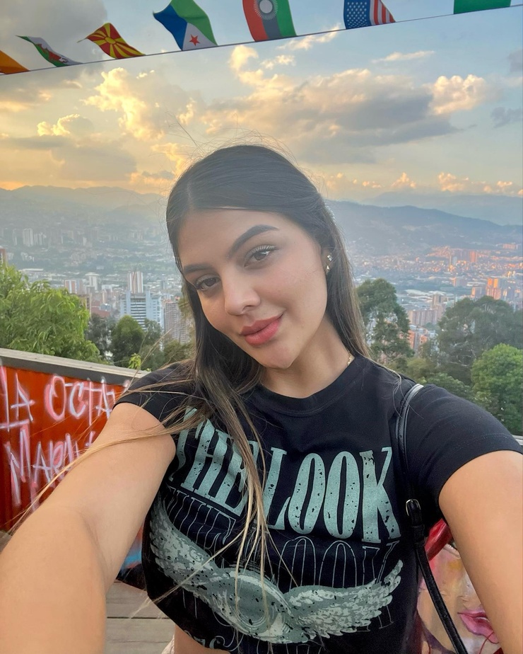 LAURA GIRALDO