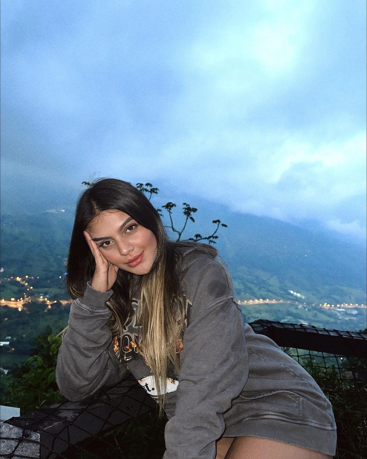 LAURA GIRALDO