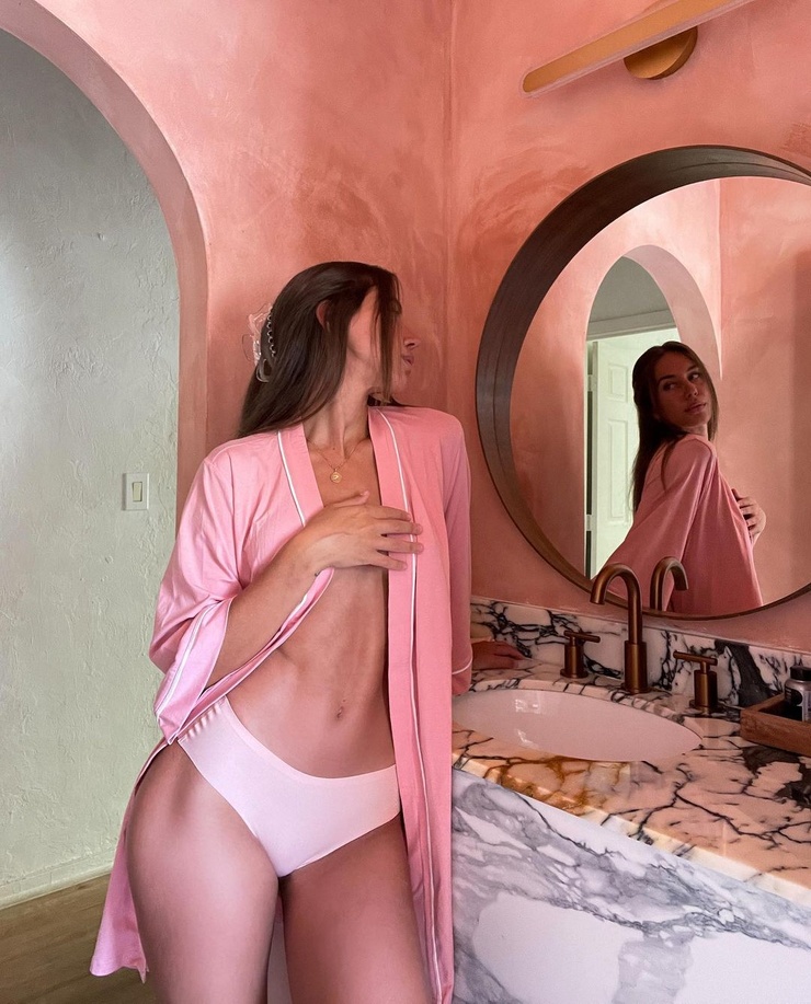 Brit Manuela (model)