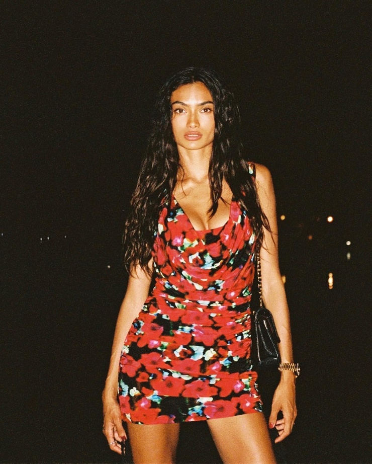 Kelly Gale Kelly Gale