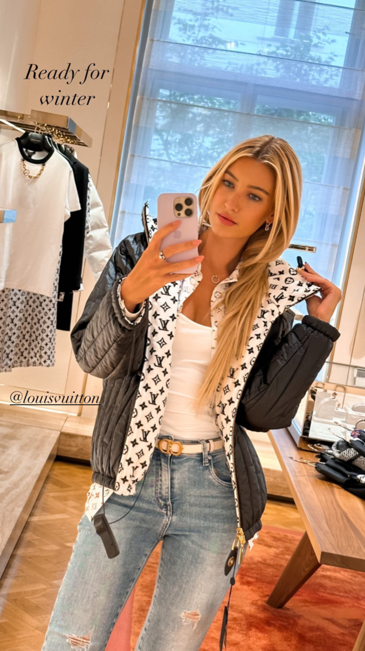 Sona Holenakova