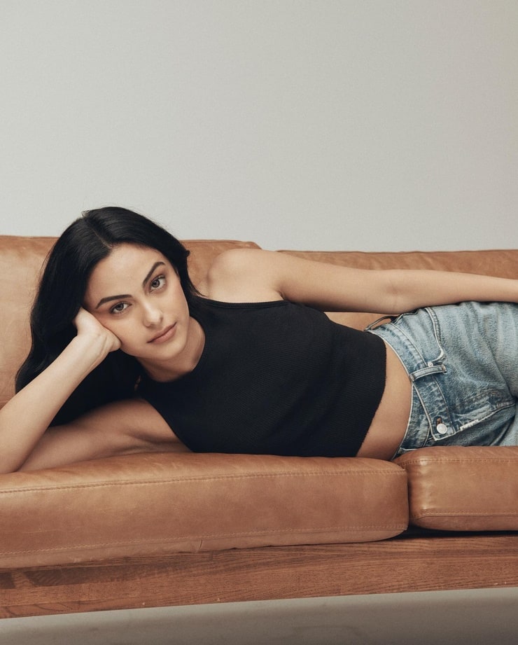 Camila Mendes