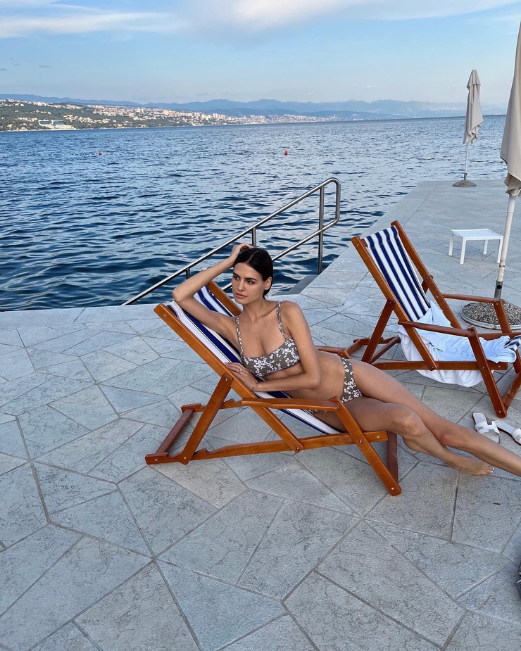 Bojana Krsmanovic Bojana Krsmanovic