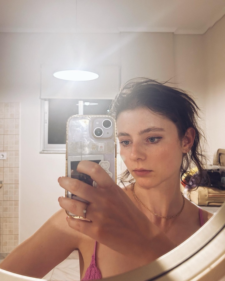 Thomasin McKenzie Thomasin McKenzie