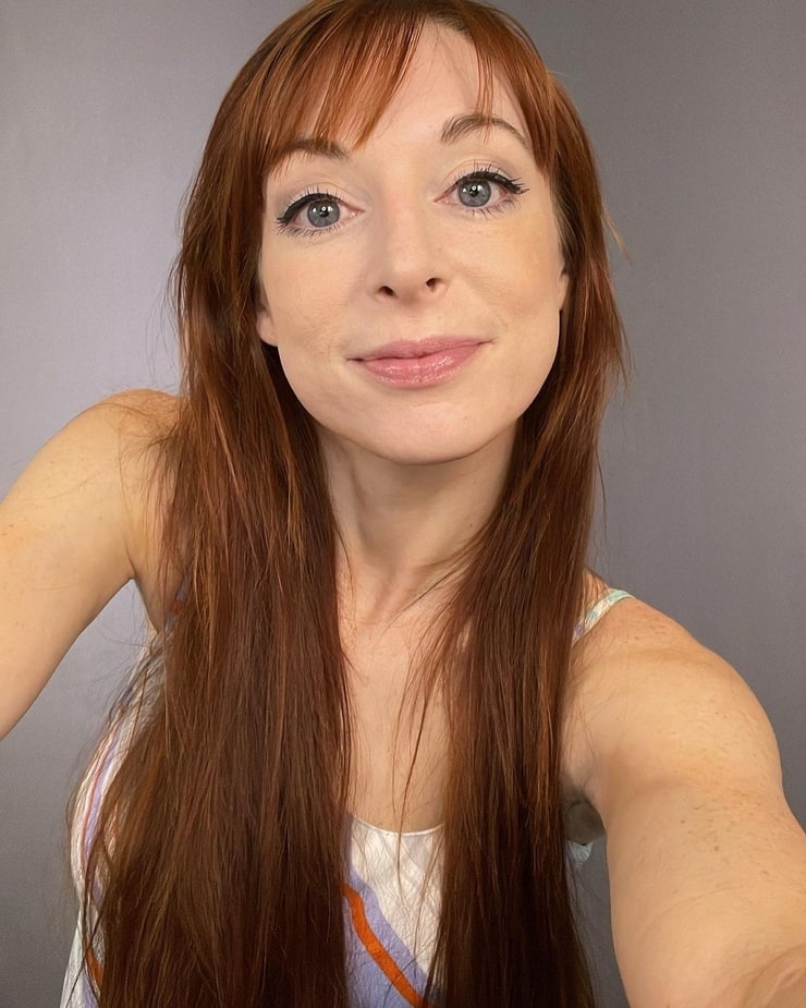 Lisa Foiles