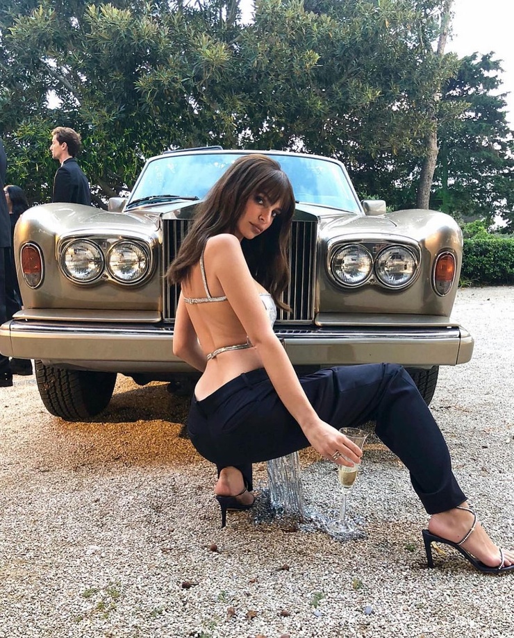 Emily Ratajkowski