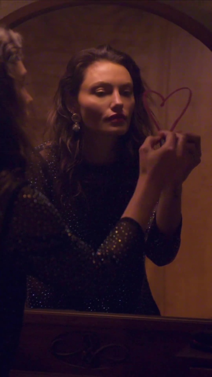 Phoebe Tonkin