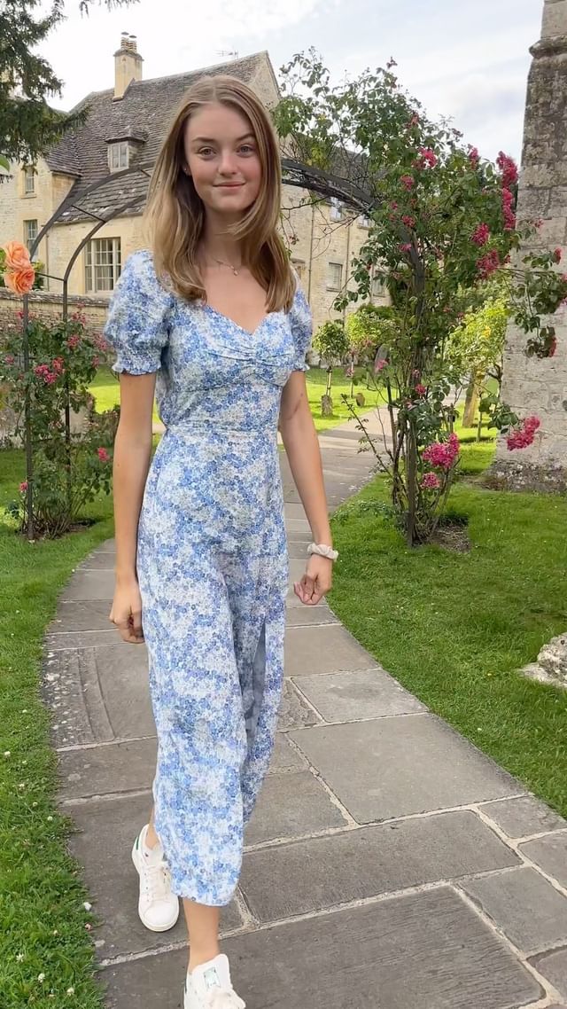 Willow Hand Willow Hand