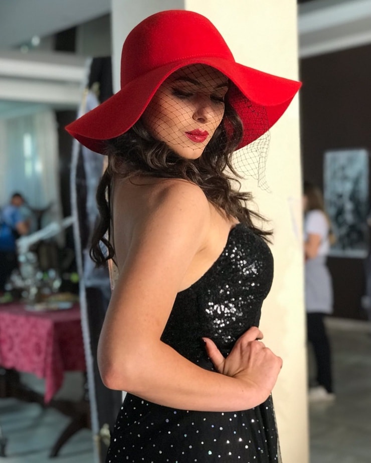Elena Larina