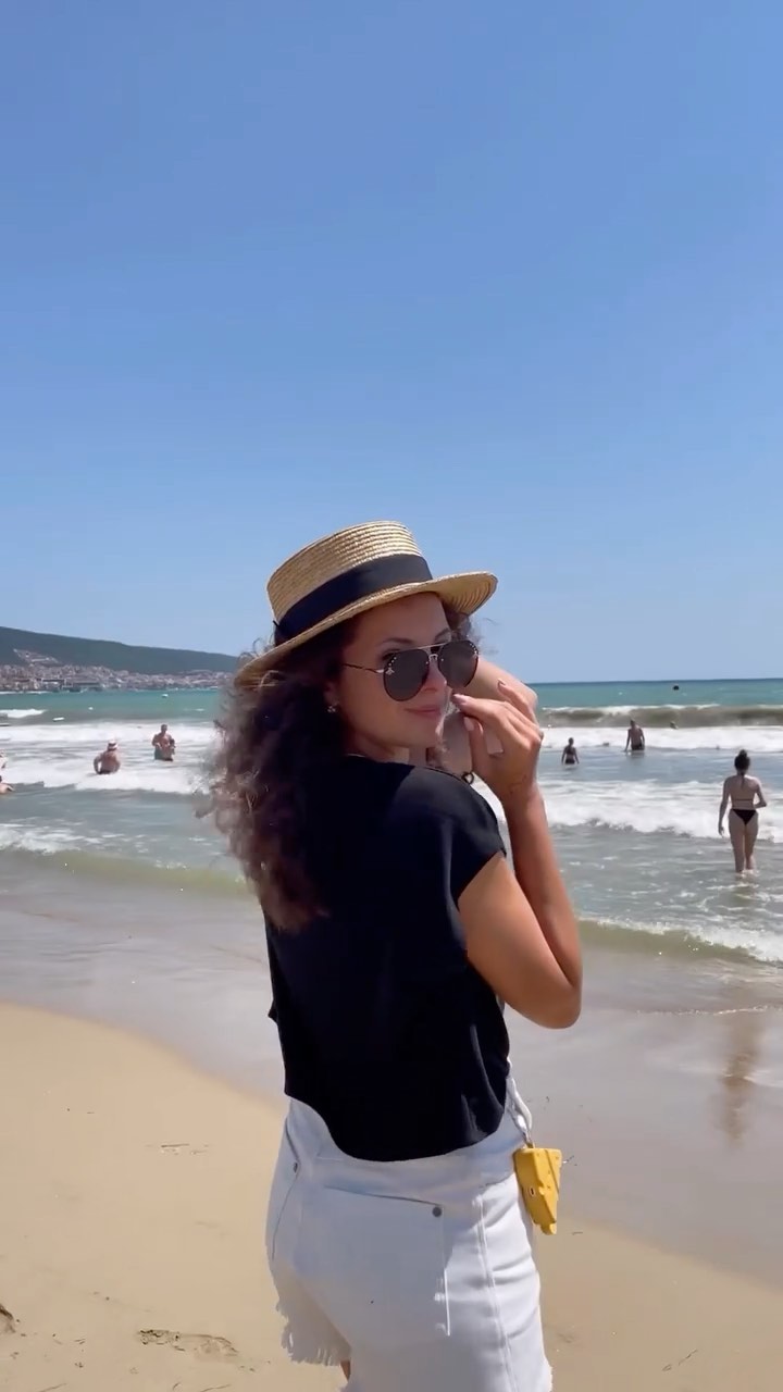 Elena Larina