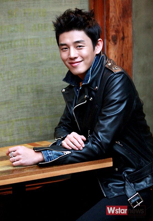 Ah In Yoo