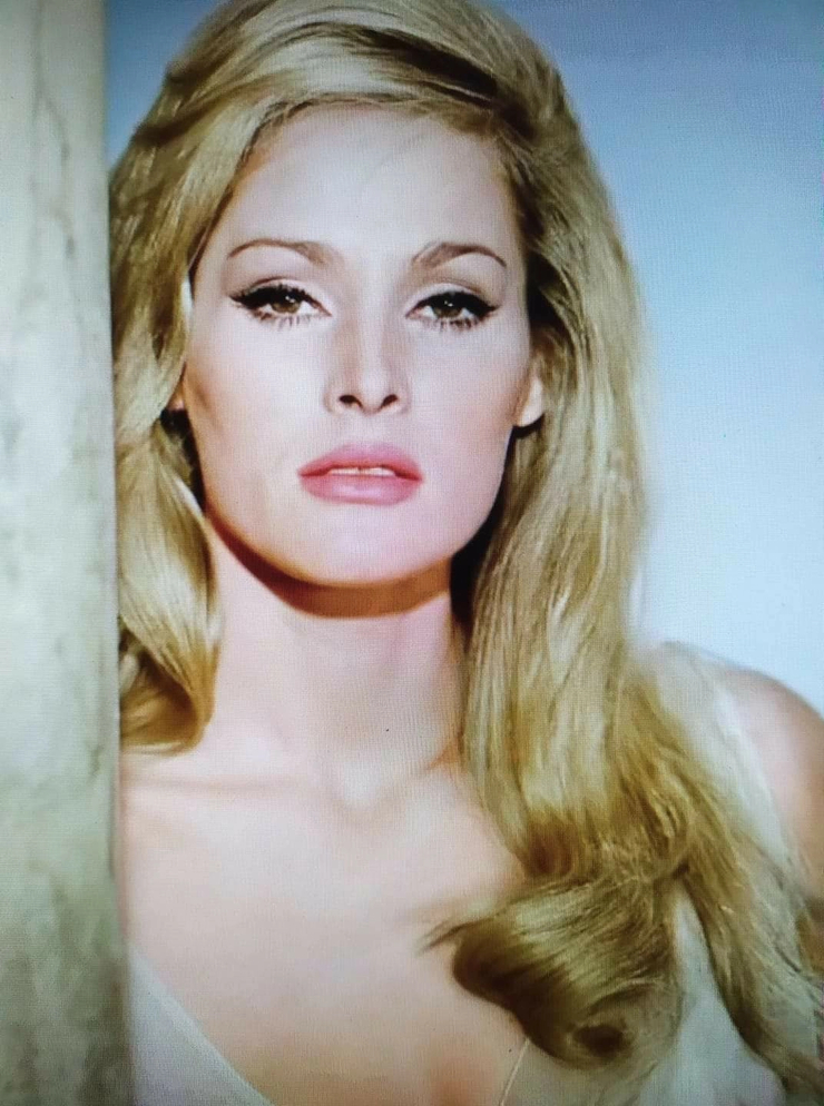 Ursula Andress