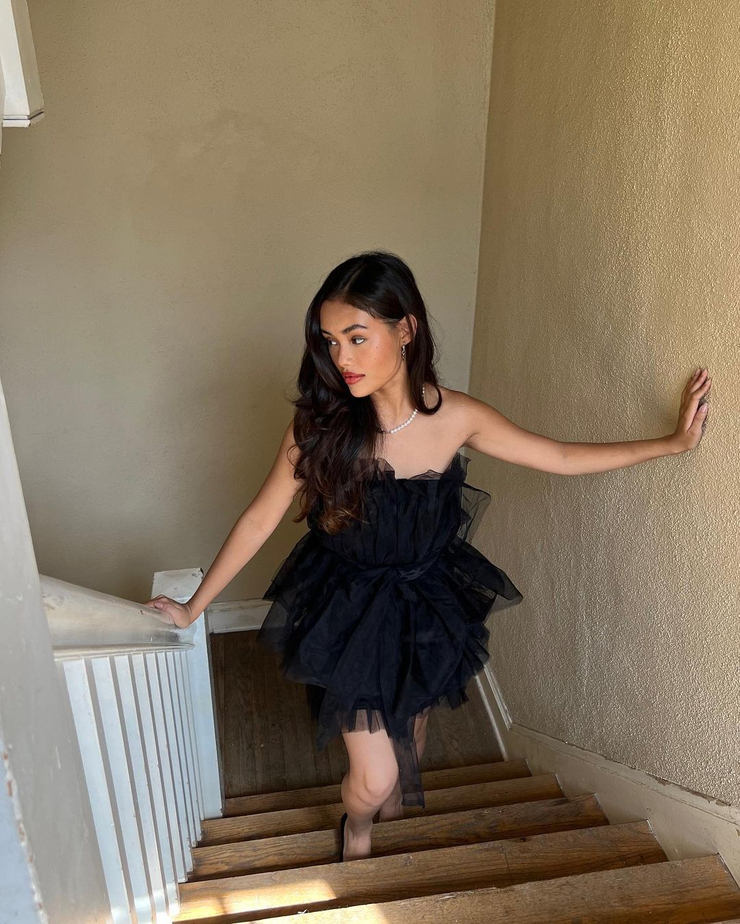 Ariana Tan