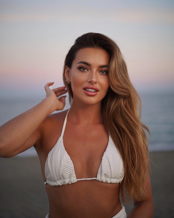 Izabela Ion Izabela Ion