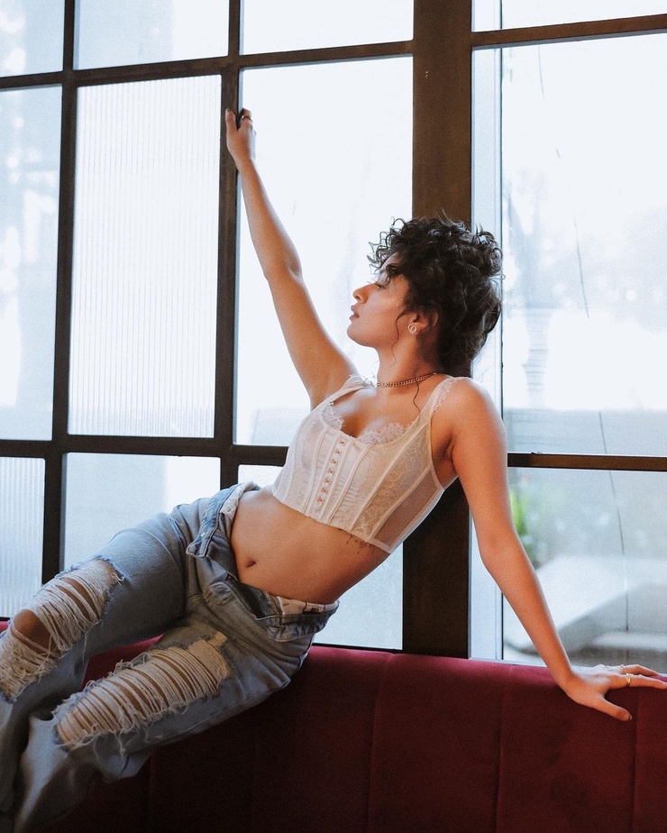 Avneet Kaur Avneet Kaur