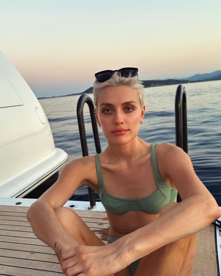 Wallis Day Wallis Day