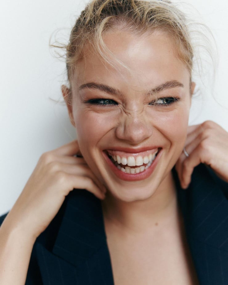 Picture of Hailey Clauson