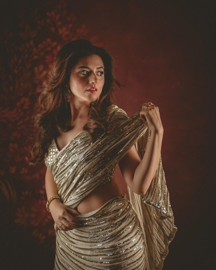 Riddhi Dogra