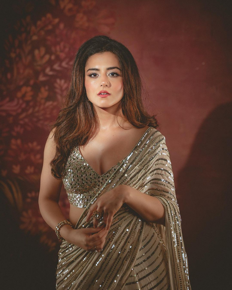 Riddhi Dogra
