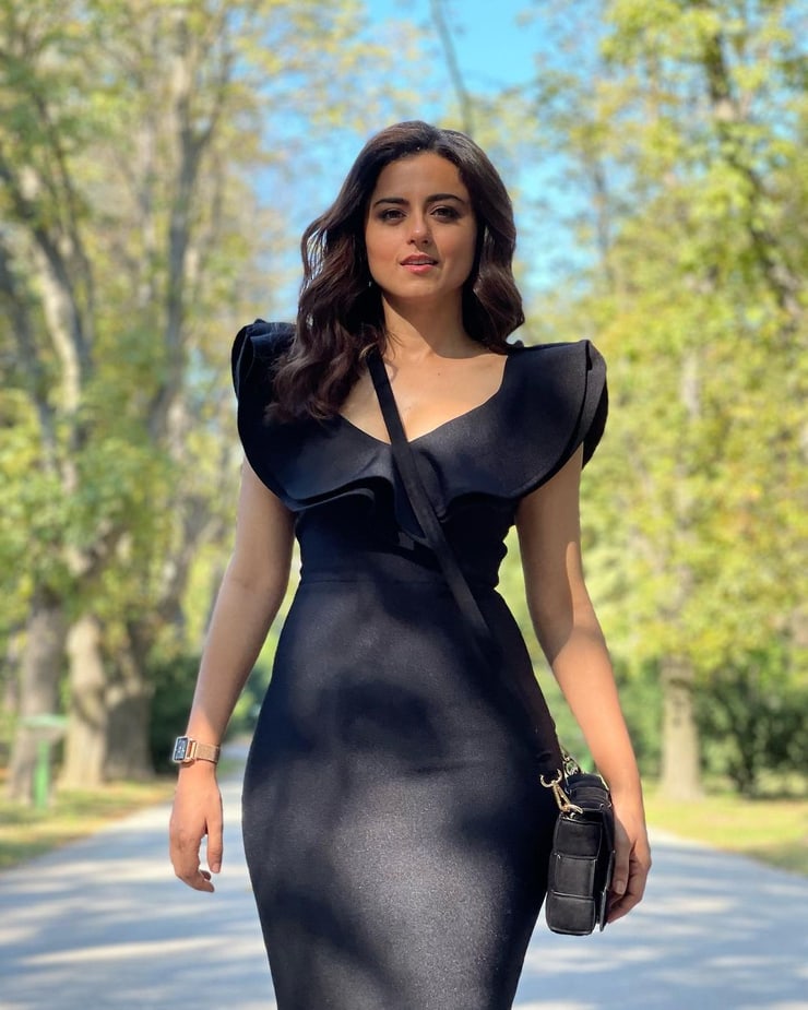 Riddhi Dogra