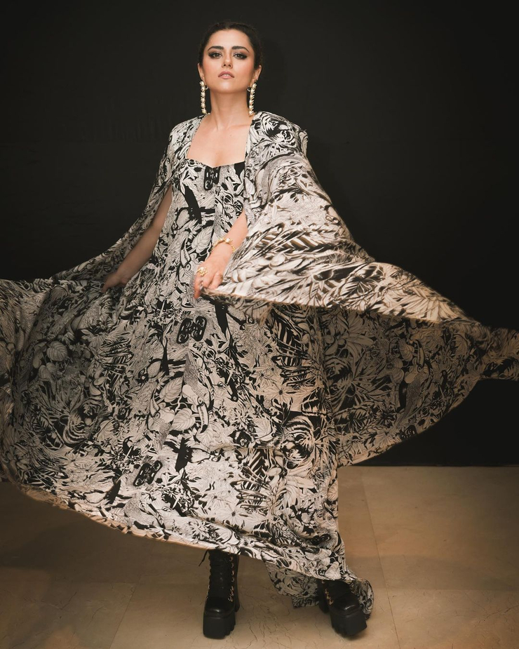 Riddhi Dogra