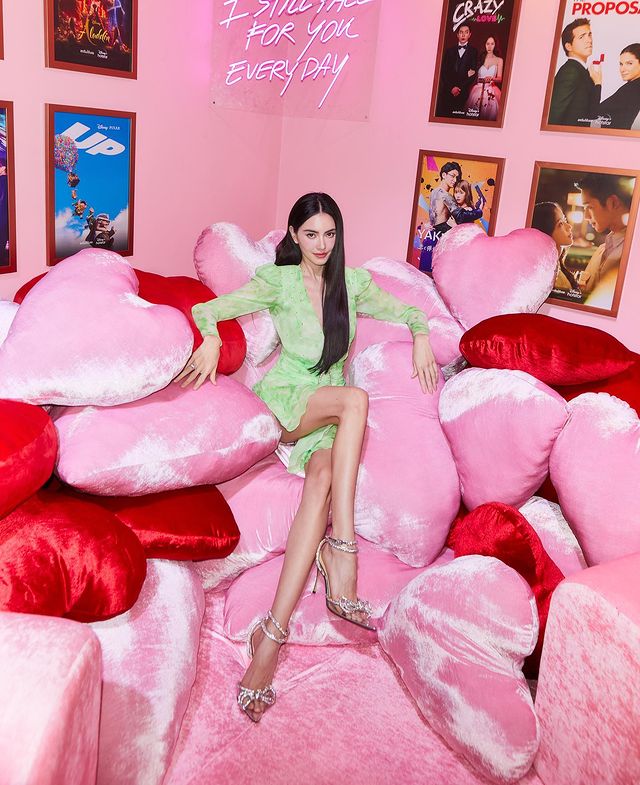 Davika Hoorne Davika Hoorne