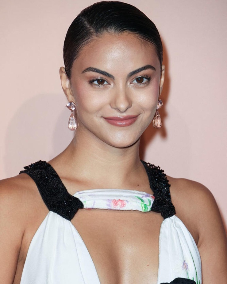 Camila Mendes