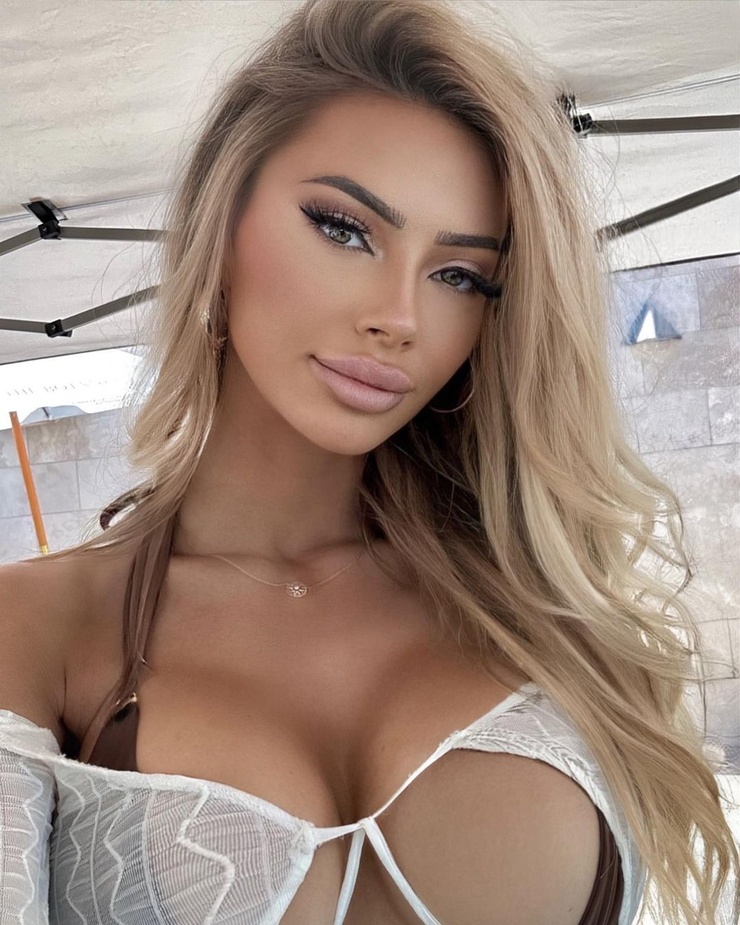 Bri Stern Bri Stern