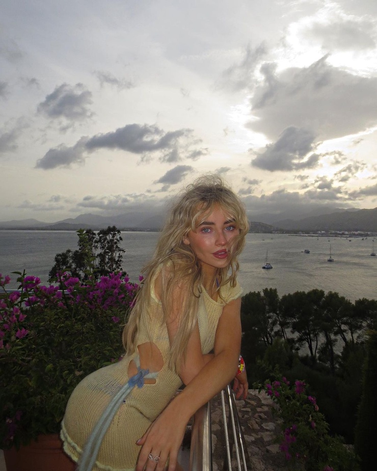 Sabrina Carpenter Sabrina Carpenter
