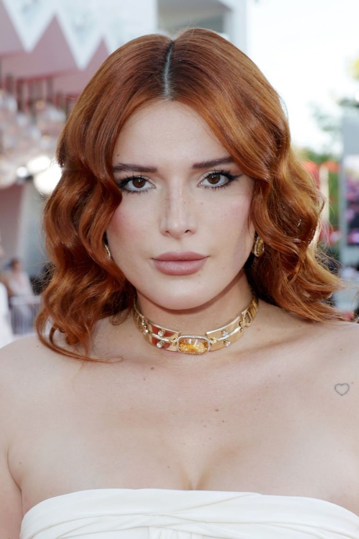 Bella Thorne image