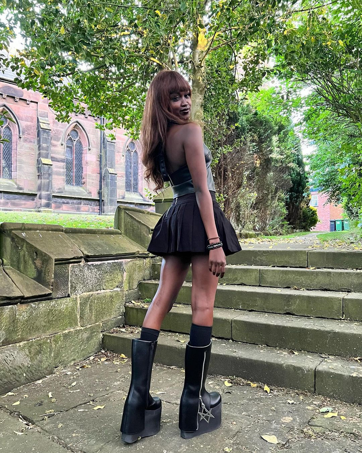 Shirleen (model)