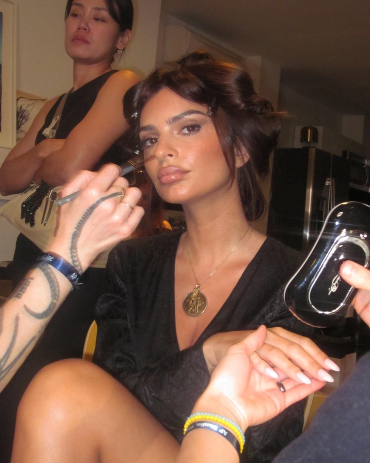 Emily Ratajkowski