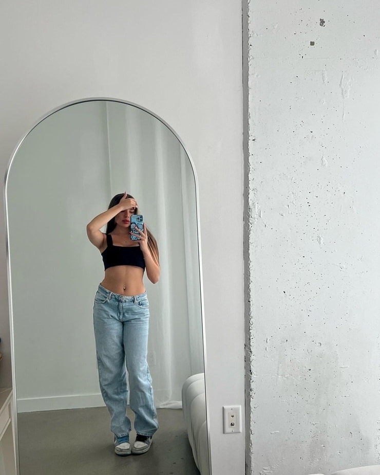 Kendra Rowe