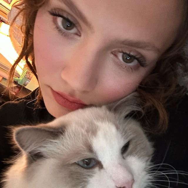 Iris Apatow