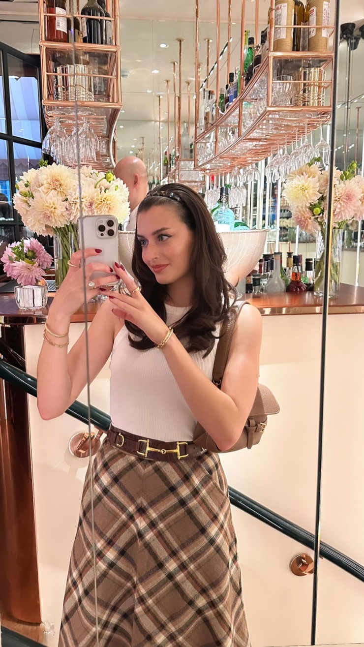 Jessica Clements Jessica Clements