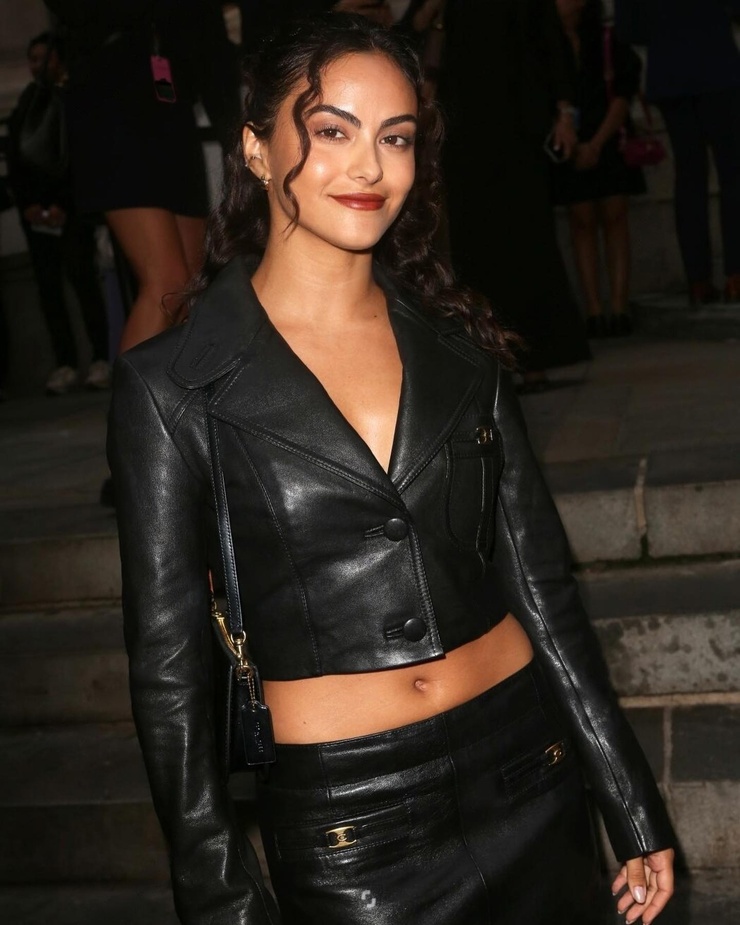 Camila Mendes