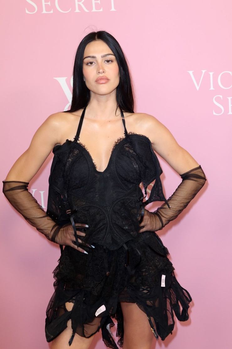 Amelia Hamlin Amelia Hamlin