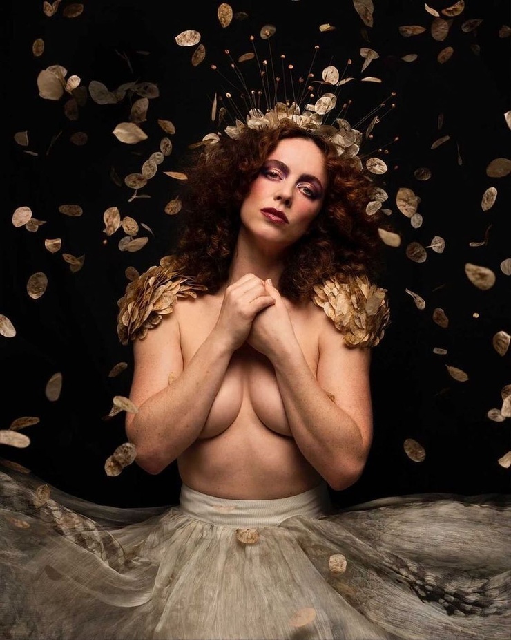 Amy Manson Amy Manson